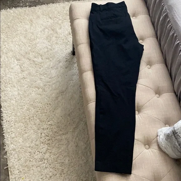 GAP Black Ankle Pants - Picture 2 of 5